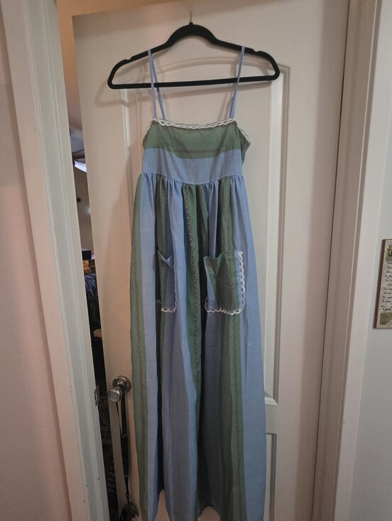 Dresses & Skirts - Love the Pockets!! On trend colorful.summer dress!